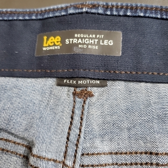 Lee Regular Fit Straight Leg Mid Rise Jeans Size 22W Petite Blue - Picture 10 of 14